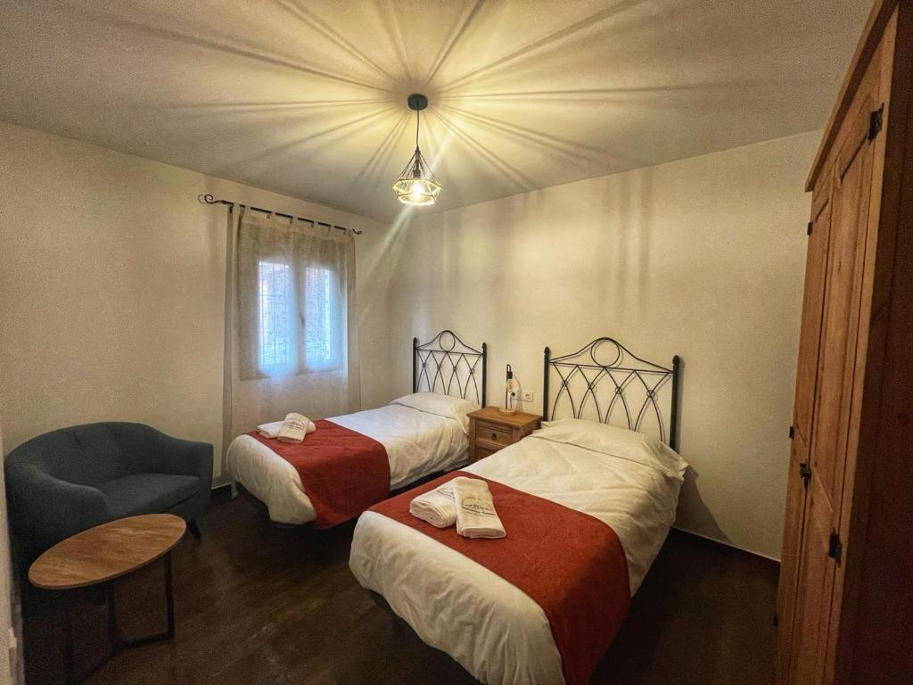 Apartamentos Dona Jimena Del Ambroz 4 Estrellas Complejo Unico En El Centro Del Pueblo - Piscina Ya Abierta Hervás Exterior foto